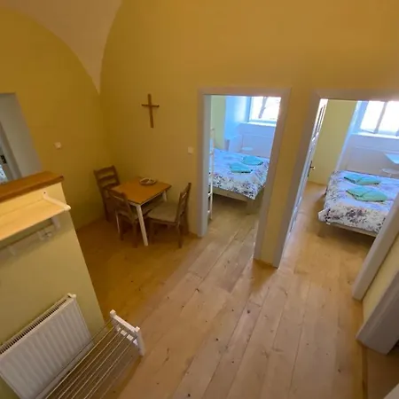 Lejlighedshotel Klaster *